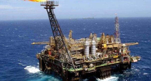 Brasil bate recorde na produção de petróleo em meio a cenário internacional instável
