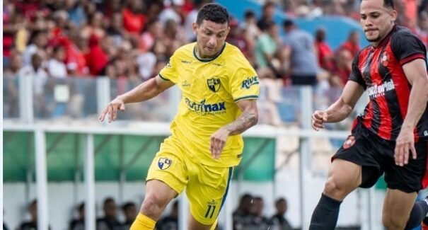Moto perde pênalti e jogo para o IAPE
