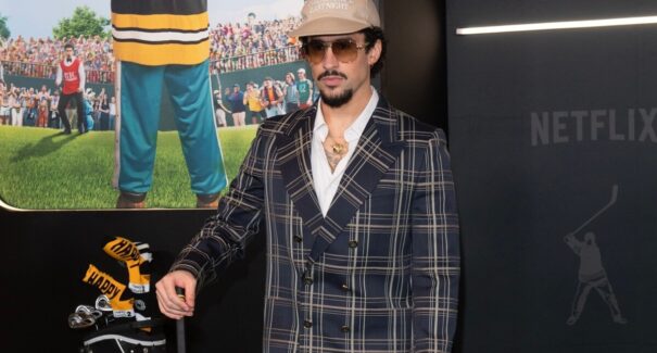 Fã de dominó e atuação política: saiba curiosidades sobre Bad Bunny, cantor latino que fez história no Super Bowl
