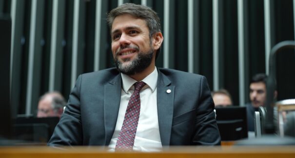Com emenda de Pedro Lucas, Câmara aprova medida que cria o programa Gás do Povo