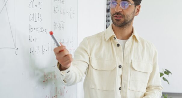 SESI-MA abre seletivo para professores em Rosário e Bacabal com salário de R$ 36,30 por hora