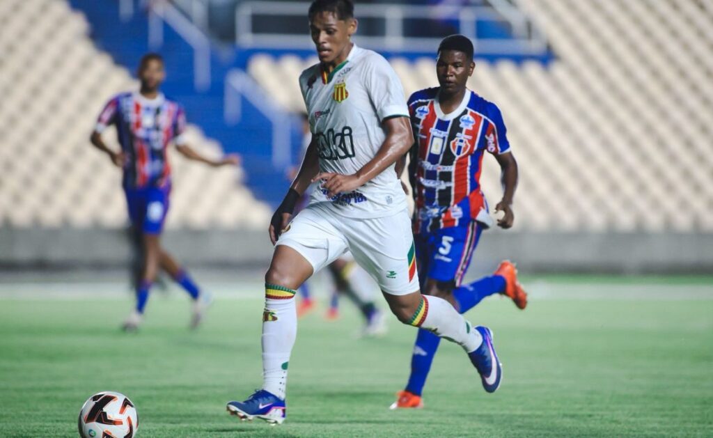 Em jogo bem disputado, Tricolor bate o MAC por 2 a 0. (Foto: Ronald Felipe/Sampaio)