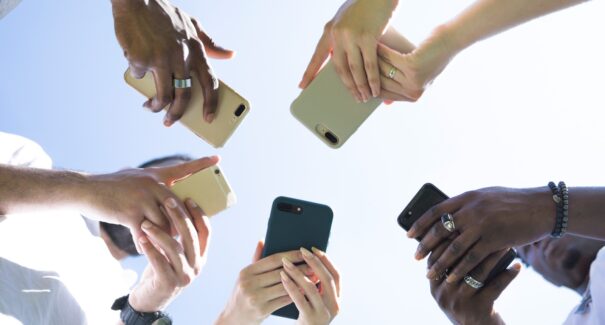 Projeto de lei no Maranhão sobre celulares financiados divide opiniões entre varejo e especialistas