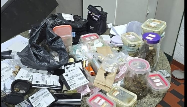 A variedade e a quantidade de drogas chamaram a atenção dos investigadores (Foto: Divulgação/PC-MA)