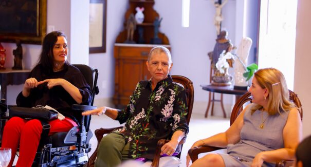 Deputados visitam Roseana após cirurgia contra câncer em São Paulo