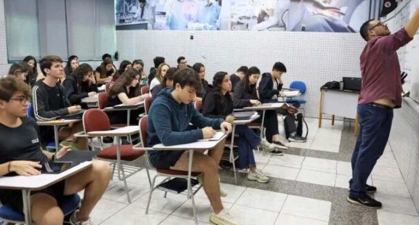 Fies abre inscrições para mais de 67 mil vagas; veja como se inscrever