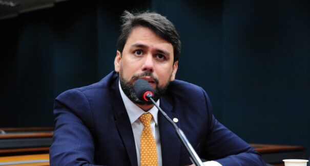Pedro Lucas Fernandes confirma Leur Lomanto Jr. na CCJ e defende debate sobre fim da escala 6×1