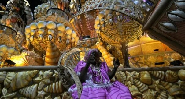 Com homenagem à atriz Léa Garcia, Mocidade Alegre conquista 13º título do Carnaval de São Paulo
