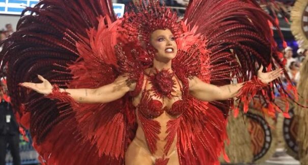 Tapa-sexo descolado e vaias: os perrengues de Virginia Fonseca na Sapucaí