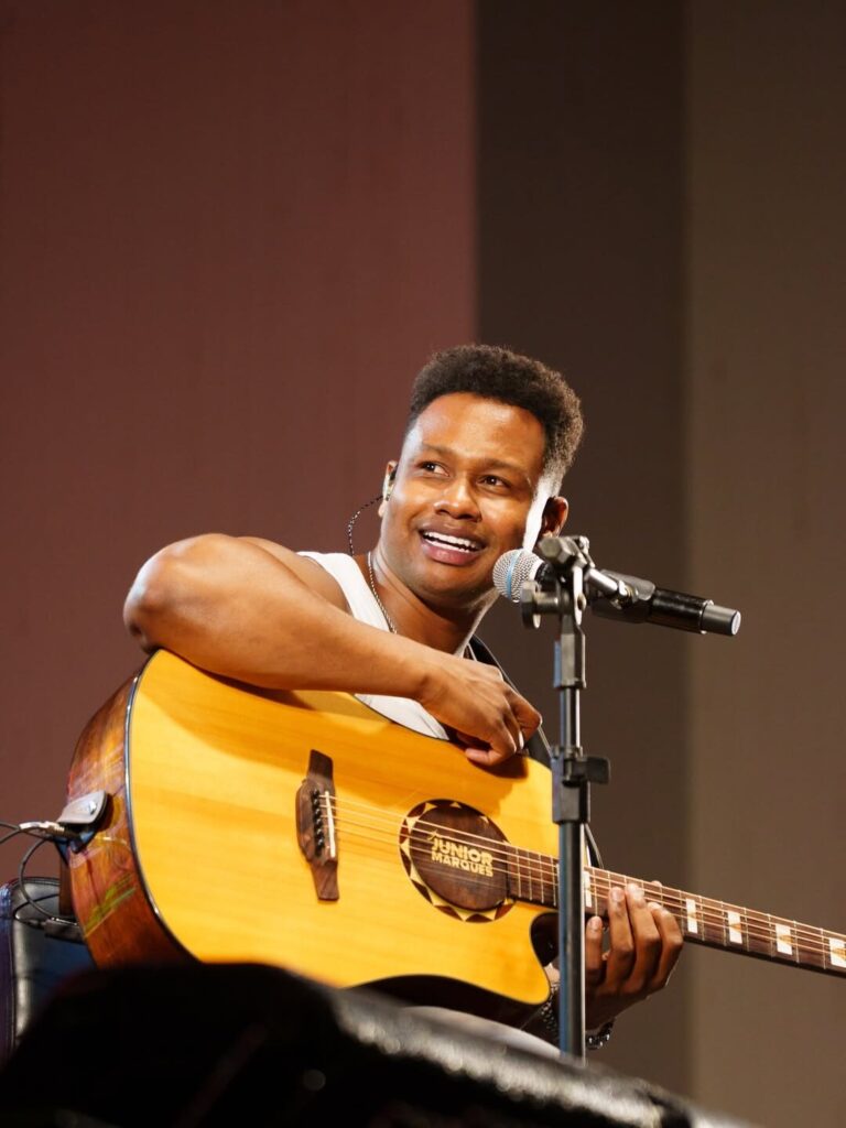 “Ilusão de Amor” ultrapassa 7 milhões de views e consolida sucesso do maranhense Júnior Marques