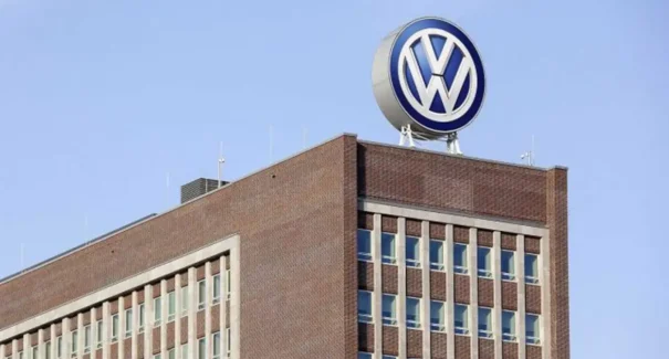 Justiça confirma condenação da Volkswagen por trabalho escravo e mantém multa milionária