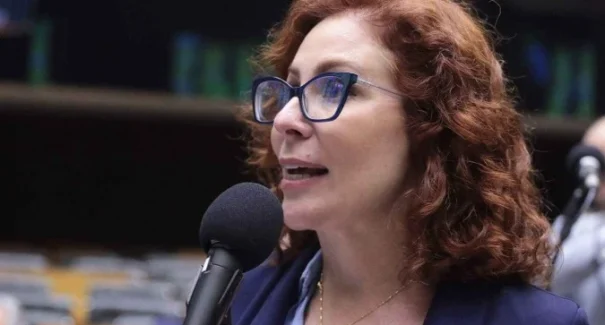 Itália aprova extradição de Carla Zambelli, que pode retornar ao Brasil nas próximas semanas