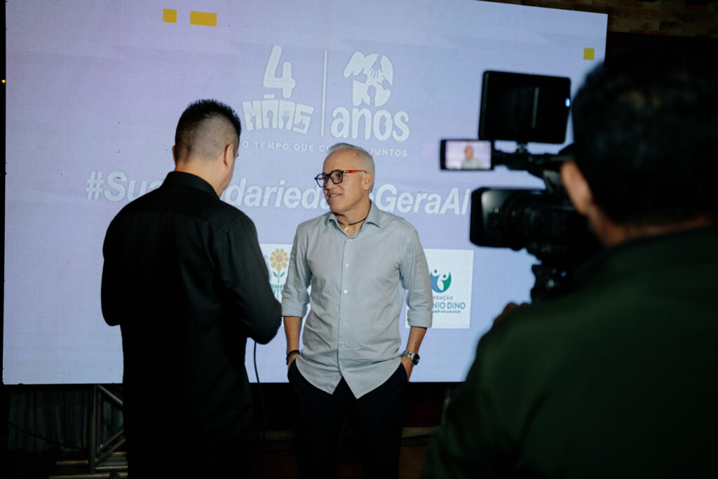 Confira os registros do jantar promovido pela 4Mãos, que reuniu parceiros e apresentou os resultados do projeto Ingresso Social. (Fotos: )
