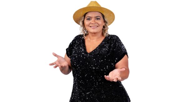 Show de Fabiana Alves marca Dia da Mulher em shopping da capital