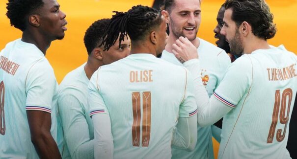Com um a menos, França se impõe e vence o Brasil