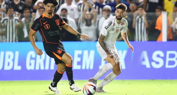 Santos e Corinthians fazem clássico sob pressão na Vila Belmiro neste domingo