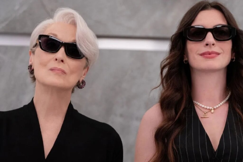 Com novos conflitos e reencontros, “O Diabo Veste Prada 2” mergulha novamente no universo intenso e sofisticado da moda (Imagem: Reprodução digital |  Disney Pictures)

