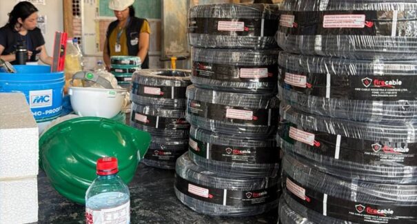 Mais de 20 km de fios irregulares são apreendidos em obra na Grande Ilha