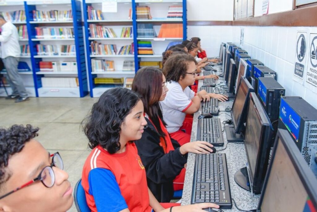 Maranhão atinge 84,8% de escolas públicas conectadas e caminha para universalização
