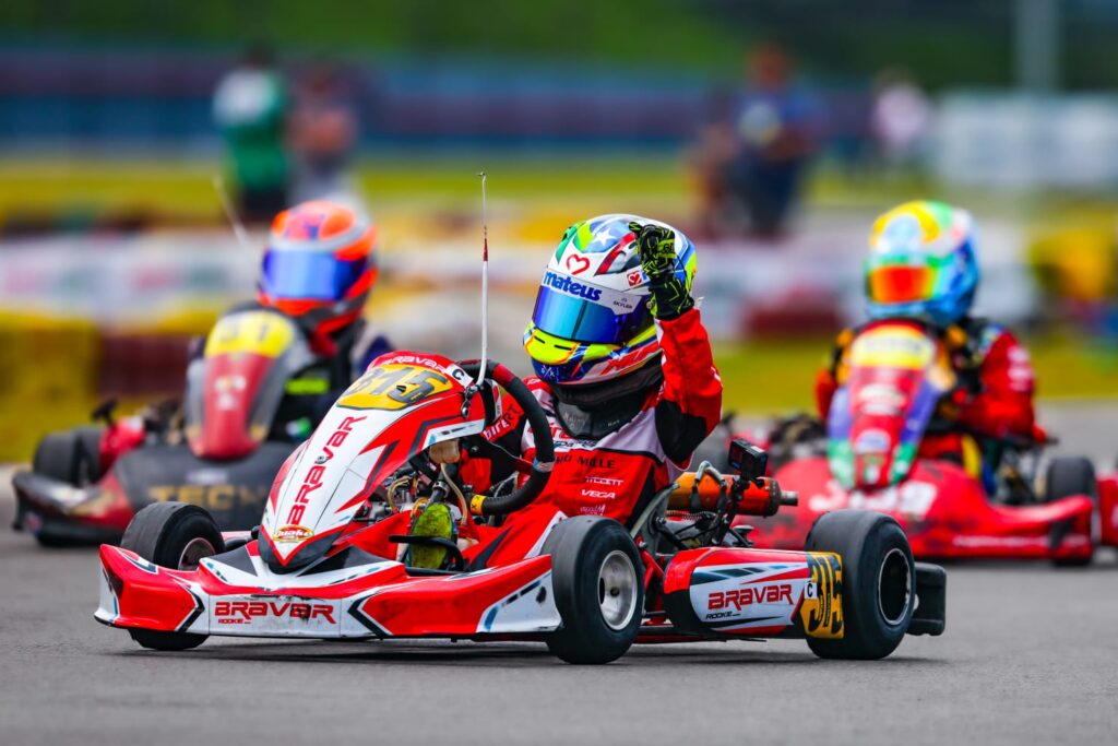 Piloto maranhense Murilo Dominguez conquista vitória na Copa SP Light de Kart