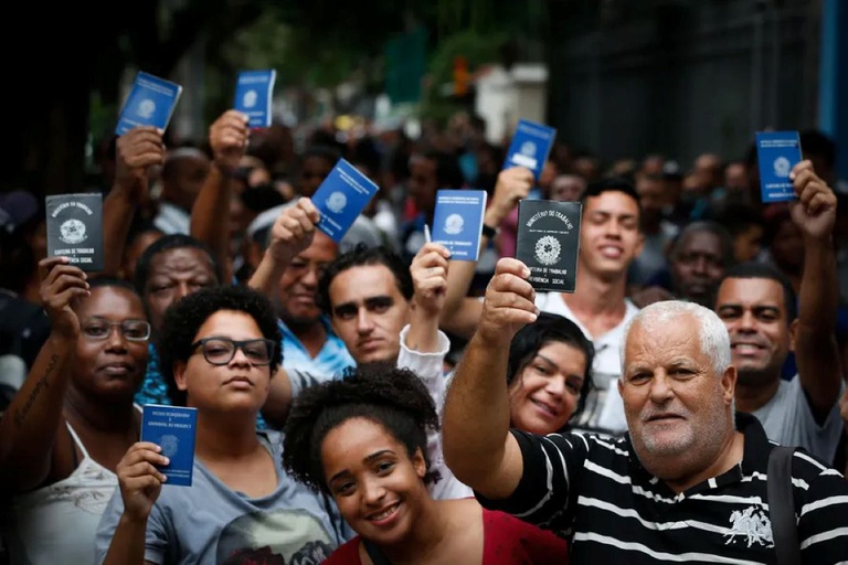 Serviços lideram geração de empregos formais no Maranhão em janeiro
