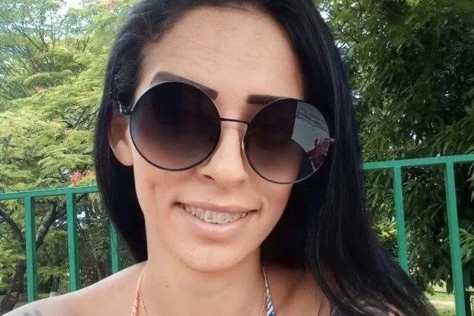 Principal suspeito do crime é o companheiro da vítima, de 33, que fugiu logo após o ataque e segue sendo procurado - (crédito: Redes Sociais/Reprodução)

