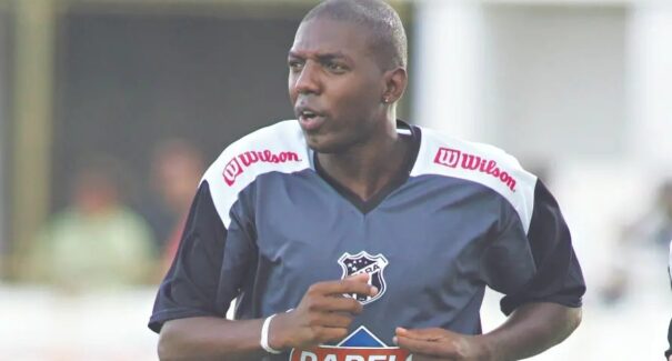 Ex-atacante Reinaldo Aleluia morre aos 53 anos