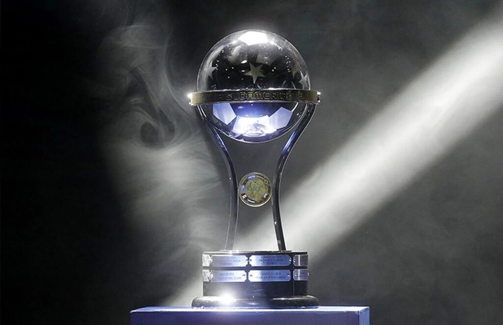 Taça da Sul-Americana (Foto: Divulgação/Conmebol)
