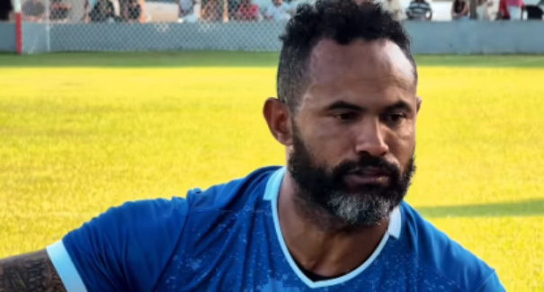 Justiça do Rio de Janeiro declara goleiro Bruno foragido após revogação de liberdade