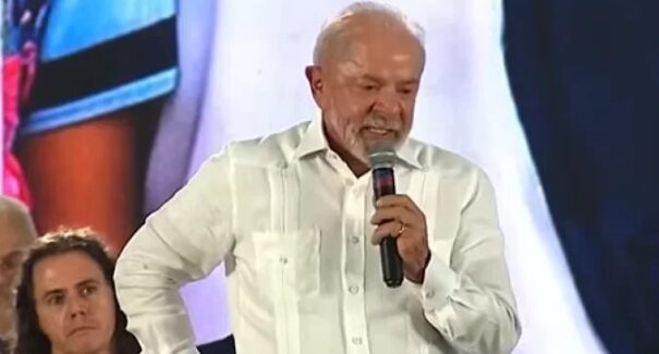 Lula anuncia Leonardo Barchini como novo ministro da Educação