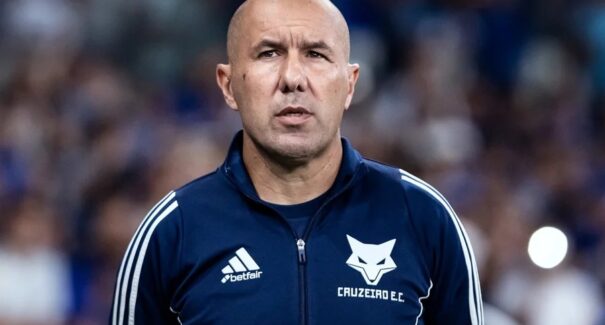 Flamengo encaminha contratação de Leonardo Jardim para substituir Filipe Luís