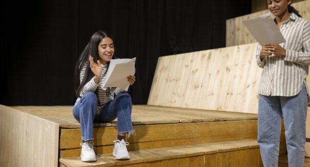 Itaú Cultural abre edital que seleciona pesquisas em artes da cena, música e literatura