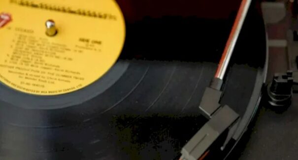 Vinil: a transformação de hobby em negócio de elite
