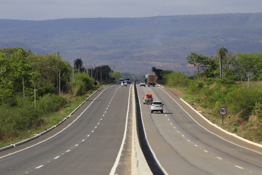 IMAGENS DAS ESTRADAS CE 292 E CE 293, EM MISSAO VELHA E BARBALHA
FOTOS: NIVIA UCHOA/ GOV. DO CEARA
TAGS: ESTRADA, RODOVIA, CE 292, CE 293, MISSAO VELHA, BARBALHA