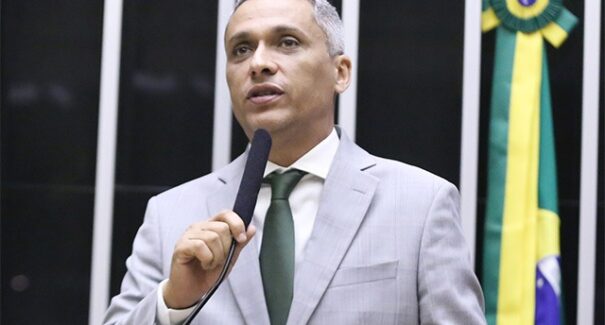 STF torna deputado Gustavo Gayer réu por injúria contra Lula