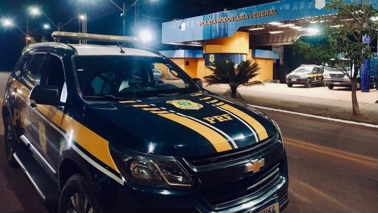 PRF recupera moto roubada durante fiscalização na BR-010 e prende suspeito em Imperatriz
