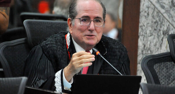 Ricardo Duailibe assume presidência do TJ-MA e declara novo foco