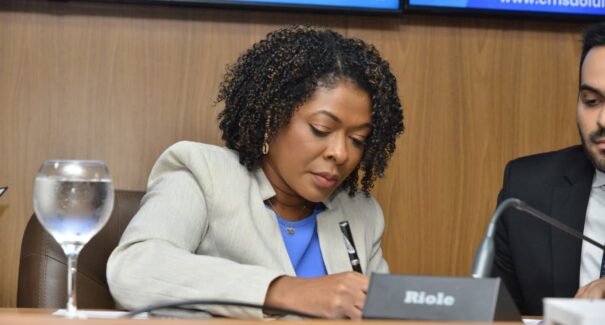 Primeiros atos de Esmênia Miranda na Prefeitura de São Luís priorizam transição e continuidade