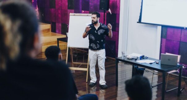 Projeto “Bomba: no miolo da história” abre inscrições para oficina gratuita de roteiro em São Luís