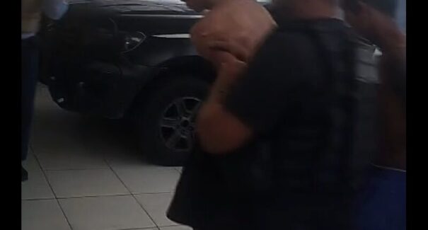 Vídeo: quatro homens são presos por triplo homicídio na Vila Maranhão; menor é apreendido