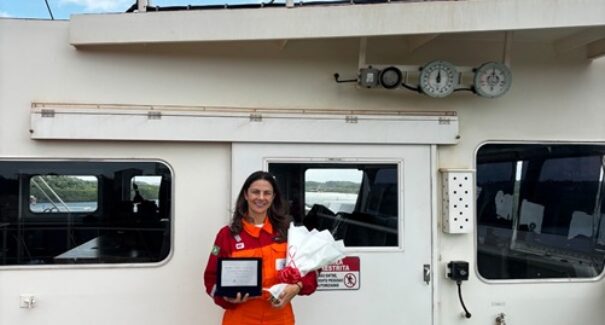 Rota marítima Alumar–Juruti tem primeira mulher no comando de embarcação