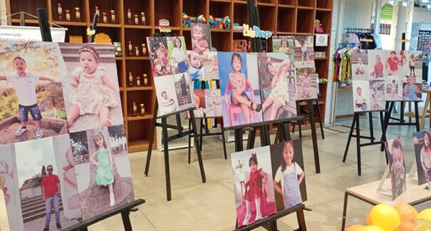 Exposição retrata rotina de famílias com Síndrome de Down em São Luís
