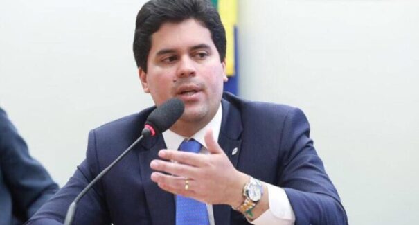 Fufuca reassume comando do PP no Maranhão e mira o Senado em 2026
