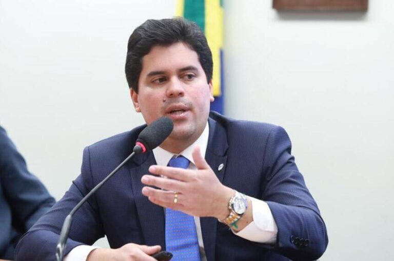 Ex-ministro André Fufuca mira disputa ao Senado nas eleições 2026 (Foto: Reprodução)