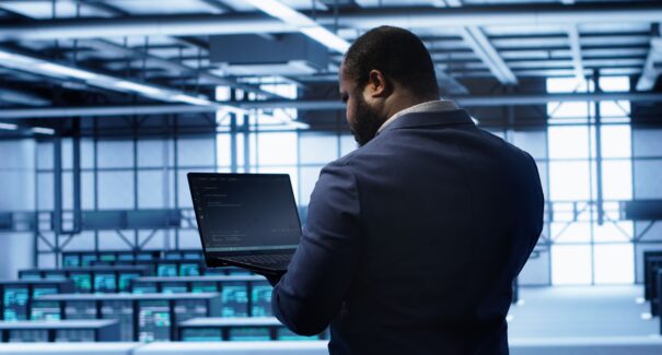 Pesquisa aponta dificuldade de empresas para contratar profissionais de tecnologia no Brasil