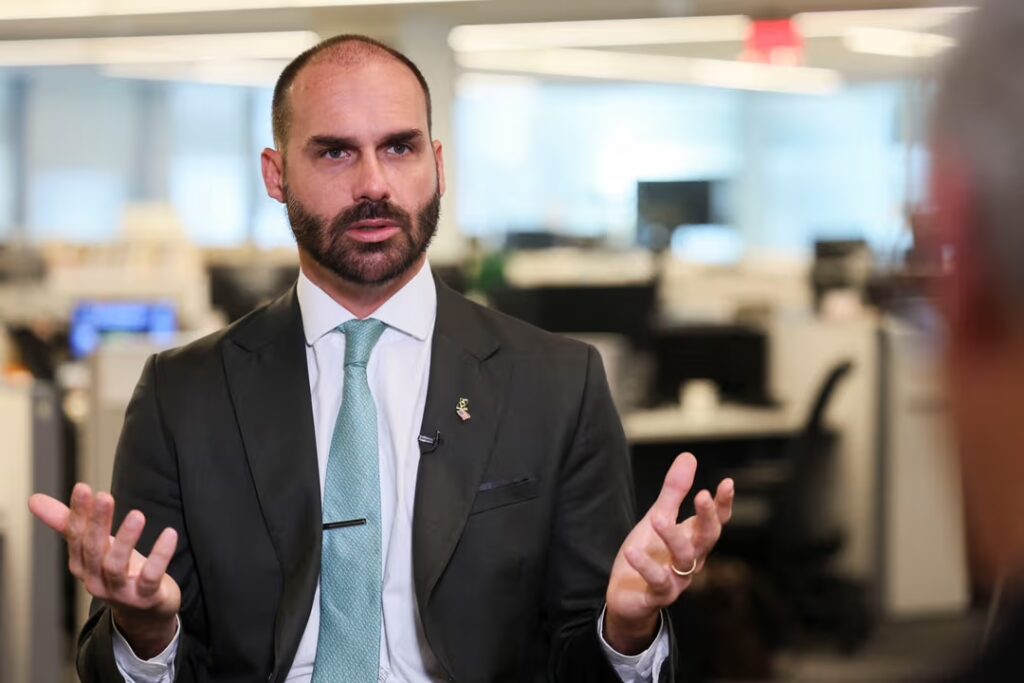 Moraes vota por condenar Eduardo Bolsonaro por difamação contra Tábata Amaral
