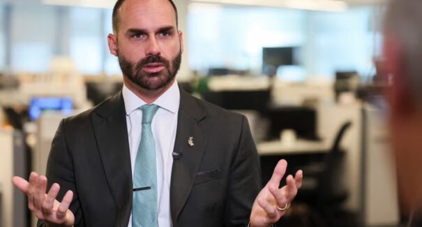 Moraes vota por condenar Eduardo Bolsonaro por difamação contra Tábata Amaral