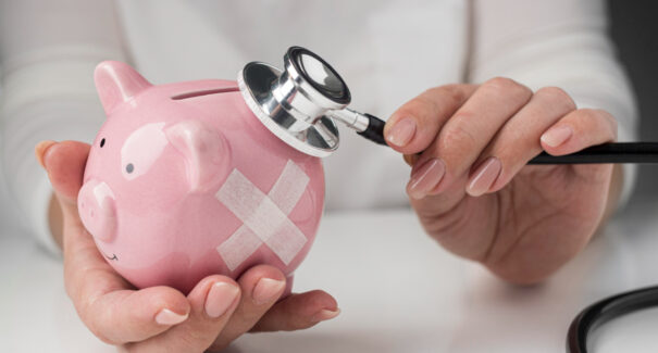 Desafios, cuidados e objetivos de organização financeira para o médico recém-formado