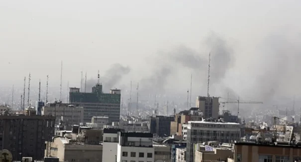 Bombardeios atingem 125 mil estruturas civis no Irã em 40 dias de conflito