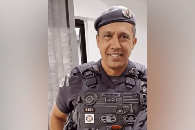 Na prática, ele continuará recebendo o salário completo — que, em fevereiro de 2026, antes da prisão, era de R$ 28,9 mil brutos (Foto: Reprodução/Redes sociais)